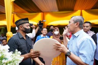Gubri Serahkan Bantuan Rumah Layak Huni, Warga Ucapkan Terimakasih