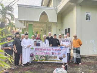 Pengurus Masjid Al Anshor Pekanbaru Gelar Pelatihan dan Praktik Sembelih Halal