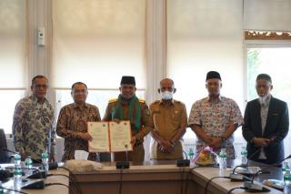 Tingkatkan SDM, Pemkab Pelalawan Teken MoU dengan Unilak