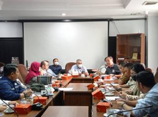 Komisi IV DPRD Pekanbaru Hearing dengan DLHK dan Dua Perusahaan Pengangkut Sampah