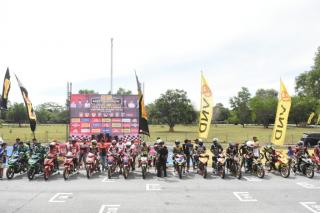 Sekda Buka Kejurnas Balap Motor 2022 di Sirkuit Permanent Sport Centre Bangkinang