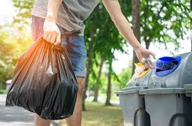 Camat Tuah Madani akan Surati Pelaku Usaha Sediakan Tempat Sampah