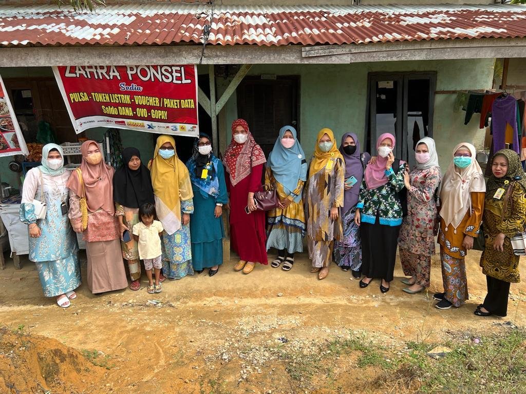 Dinkes Riau dan Pekanbaru Tinjau Rumah Balita Penderita Sunting 