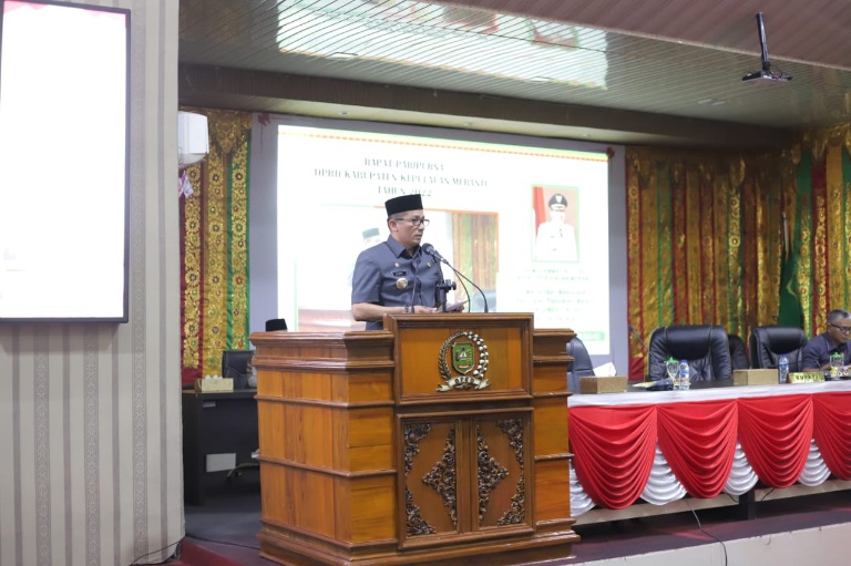 Bupati Berikan Jawaban atas Pandangan Umum Fraksi DPRD Meranti