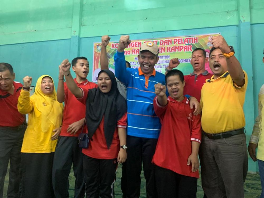 Pj Bupati Kampar Lepas Atlet Pekan Special Olympic Indonesia ke 1 Tahun  2022