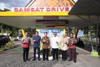 Kemendagri Apresiasi Samsat Drive Thru Provinsi Riau di Pekanbaru
