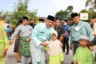 Bujang Kampung ke 17, Bupati Alfedri Komitmen Pelayanan Cukup di Kecamatan