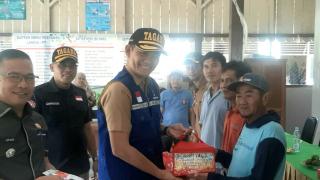 Masyarakat Tiga Desa di Kecamatan Tapung Terima Bantuan Bencana Alam dari Dinas Sosial Kampar