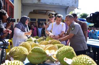 Gebyar Makan Durian Bengkalis, Bayar 100 Ribu Makan Sepuasnya