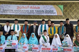 Hadiri Wisuda Ponpes Daarun Nahdhah Thawalib Kampar, Bupati Siak Sebut Banyak Santri Jadi Tokoh Penting Bangsa