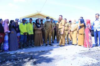 Tinjau Perbaikan Jalan Harmonis, Pj Wako Imbau Masyarakat Rutin Gotong Royong