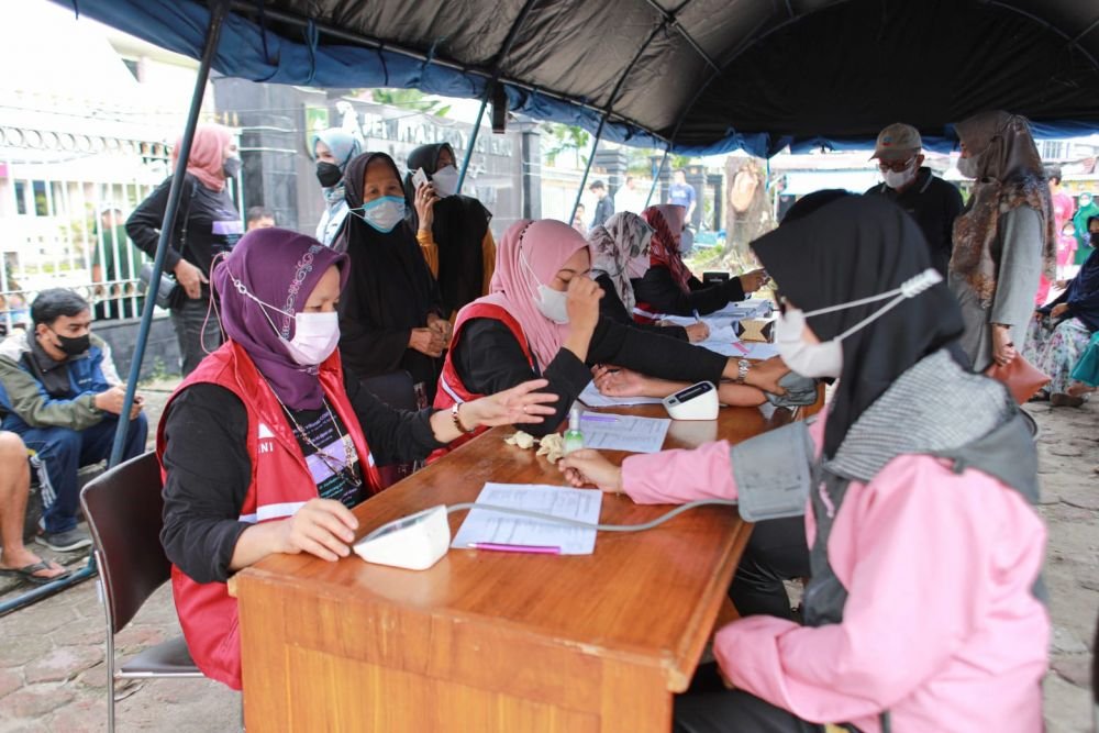 Vaksinasi Massal Diskes Riau di CFD Disambut Antusias Warga