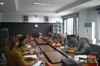 Bahas Bankeu Parpol, Komisi I dan Lintas Fraksi DPRD Pekanbaru RDP Bersama Kesbangpol
