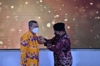 Gubri Syamsuar Raih Penghargaan Manggala Karya Kencana 2022 Dari BKKBN RI