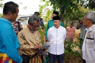 Gubri Syamsuar Tinjau Uji Coba Ekskavator Ampibi