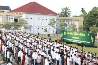 Polda Riau Gelar Salat Idul Adha Bersama Masyarakat