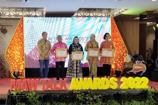 Syamsuar Satu-satunya Gubernur Peraih Penghargaan Tokoh Publik Berpengaruh 2022