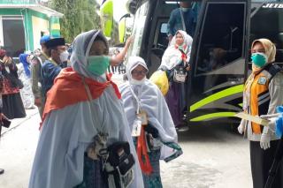 Malam Ini 450 Jamaah Haji Riau Kloter 5 BTH Tiba di Pekanbaru