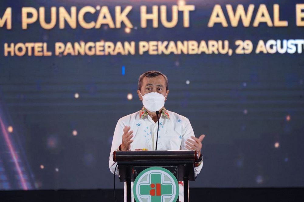 Gubri Syamsuar Hadiri Malam Puncak HUT ke-24 RS Awal Bros