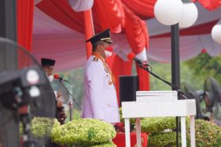 Peringati HUT ke-77 RI, Gubri Jadi Inspektur Upacara Pengibaran Bendera di Tingkat Provinsi Riau