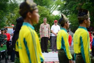 M Job Ingatkan Pemenang Lomba Gerak Jalan Merdeka Supaya Jangan Sombong