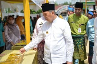 Gubri Syamsuar Tinjau Operasi Pasar di Simpang Belutu Kandis
