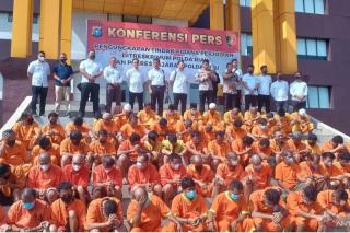 Polda Riau Pamerkan 78 Tersangka Judi Dalam Kasus Sepekan Terakhir