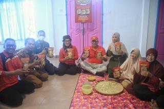 Ikut Tong Tong Fair di Belanda, Pemkab Meranti Fasilitasi Pemilik Mi Sagu Boedjang