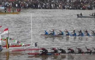 Jalur Tuah Keramat Sialang Soko Asal Inhu Jadi Jawara Pacu Jalur Kuansing 2022