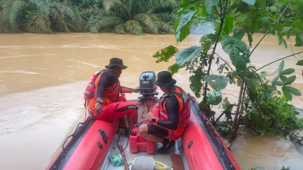 Bocah 11 Tahun Tenggelam di Sungai Reteh Inhil, Tim Basarnas Lakukan Pencarian