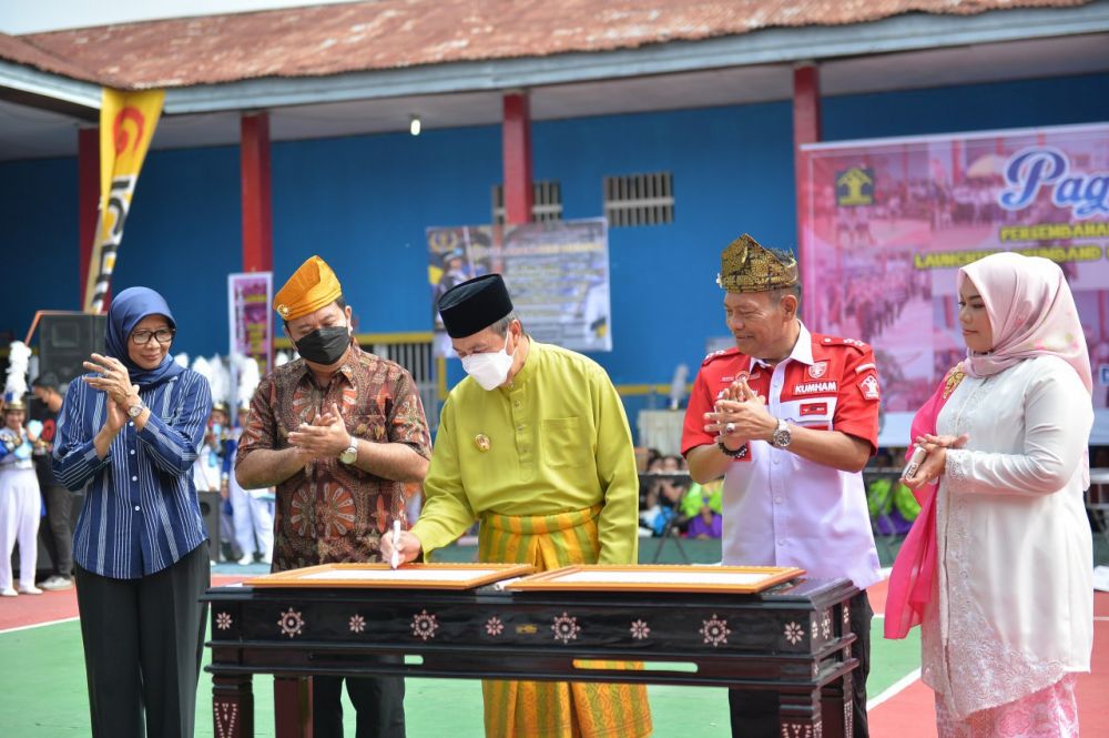 Gubri Launching Drum Band Bahana Cantika Laperru dan Buku Suara Hati dari Balik Jeruji