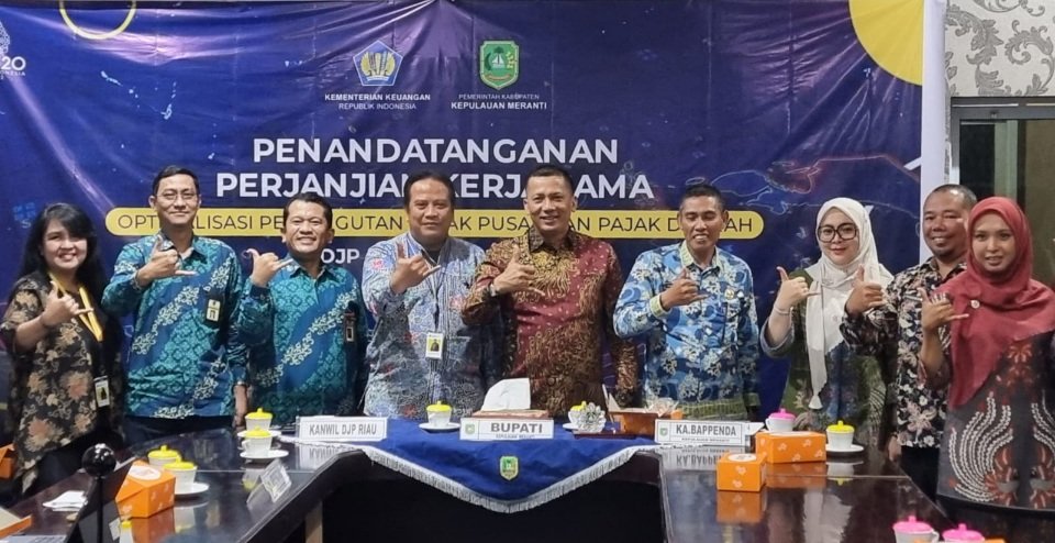 Bupati Adil Tandatangani MoU Pajak Pusat dan Daerah dengan Direktorat Jenderal Pajak Indonesia