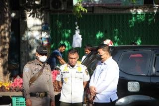 Tim Satpol PP Pekanbaru Tertibkan Pedagang Pasar Tumpah di Jalan Ahmad Yani
