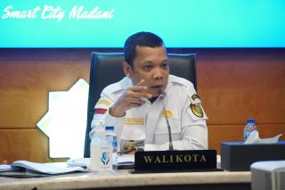 Pj Wali Kota Berkomitmen Tuntaskan Perbaikan Ruas Jalan Rusak