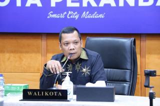Pj Walikota Ajak Warga Manfaatkan Pekarangan Rumah untuk Bercocok Tanam