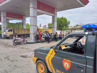 Polresta Pekanbaru Turunkan Tim Antisipasi Antrean Panjang di SPBU