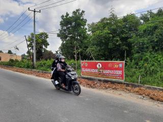 DLHK Pekanbaru Bersihkan dan Timbun Titik Tumpukan Sampah Liar