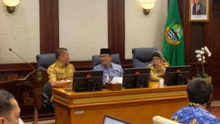 Bupati Adil Tandatangani Kerjasama dengan Ridwan Kamil