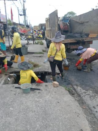 Mengejar Prioritas, PUPR Pekanbaru Gesa Normalisasi Drainase di Jalan Soebrantas