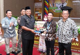Buka Pelatihan Kewirausahaan Mandiri, Bupati Alfedri Harap UMKM Siak Naik Kelas dan Maju