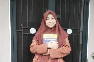 Qanita Ulya Siswi MAN 2 Pekanbaru Raih 5 Medali Emas di OSPAN 2022