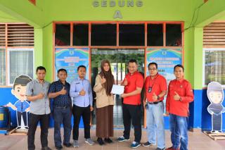 PLN Riau dan Kepri Salurkan Dana Pendidikan 4 Anggota Paskibraka Nasional