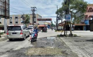 PUPR Pekanbaru Perbaiki Jalan Rusak di Kecamatan Tenayan Raya