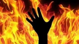 Di Warung Tuak Siak, Pacar Dibakar Buntut Cemburu Gegara Video Call
