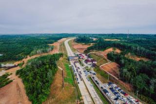 Masyarakat Antusias Sambut Uji Coba Operasional Tol Pekanbaru-Bangkinang