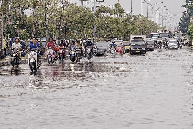 Pemko Pekanbaru Anggarkan Rp10 Miliar untuk Beli Alat Berat Penanganan Banjir