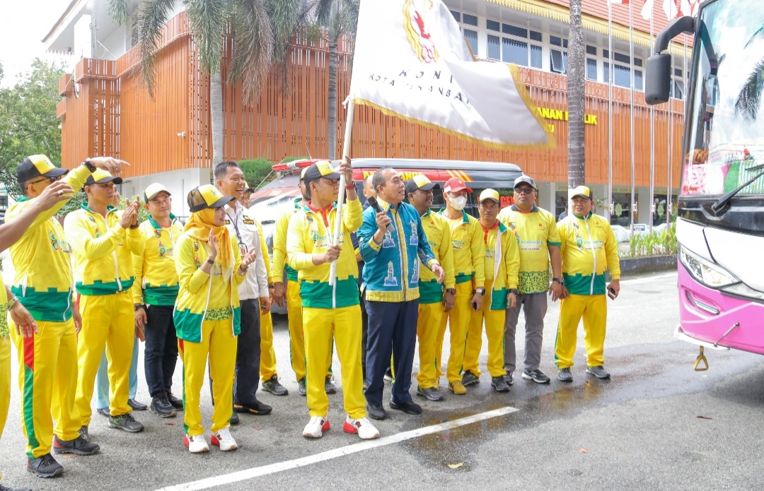 Diberangkatkan ke Kuansing, Kota Pekanbaru Target Juara Porprov X Riau