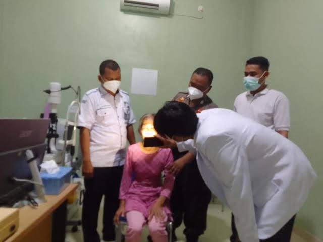 Digagas Kapolres Inhu, Akhirnya Godis Warga Talang Mamak Operasi Katarak