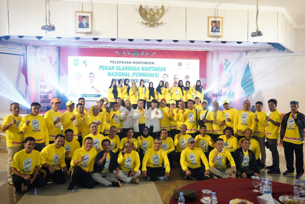 Gubri Lepas 3 Kontingen Riau yang akan Bertanding di Multi Event Olahraga di Tingkat Nasional