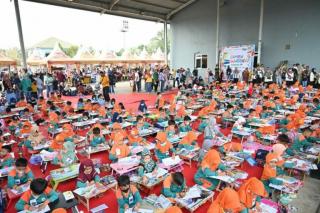 Ratusan Anak TK Ikut Lomba Mewarnai di Lanud Roesmin Nurjadin